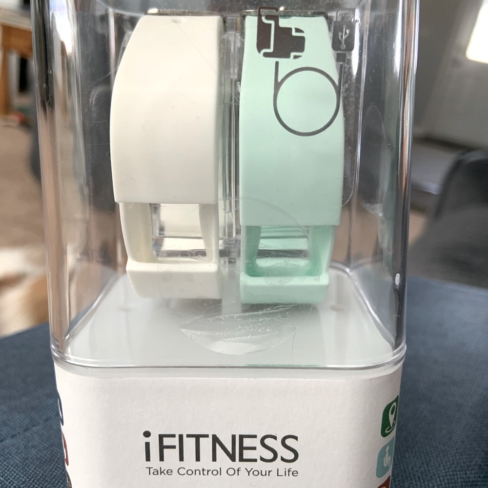 I fitness watch android & iOS compatible.